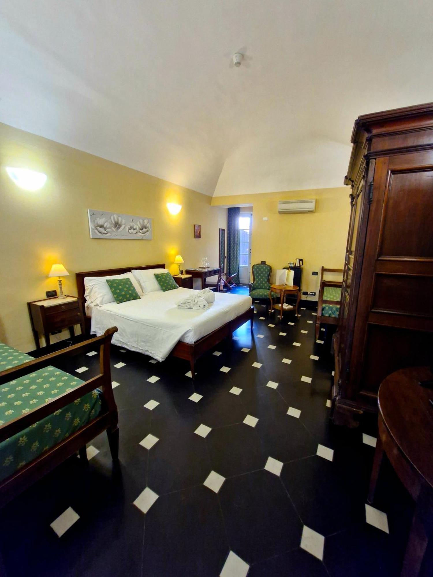 Palazzo Vescovile Hotel Noli Zewnętrze zdjęcie