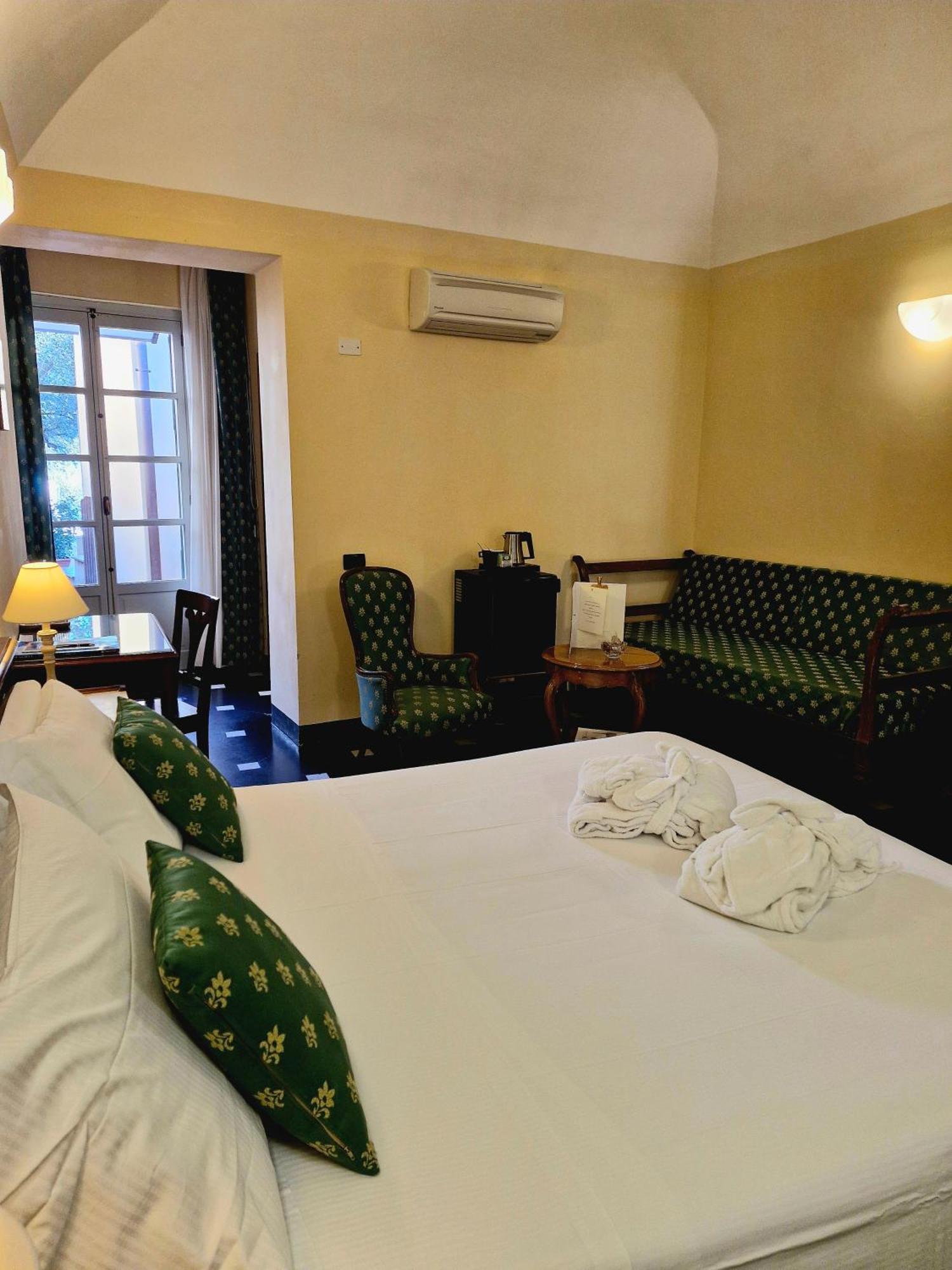 Palazzo Vescovile Hotel Noli Zewnętrze zdjęcie